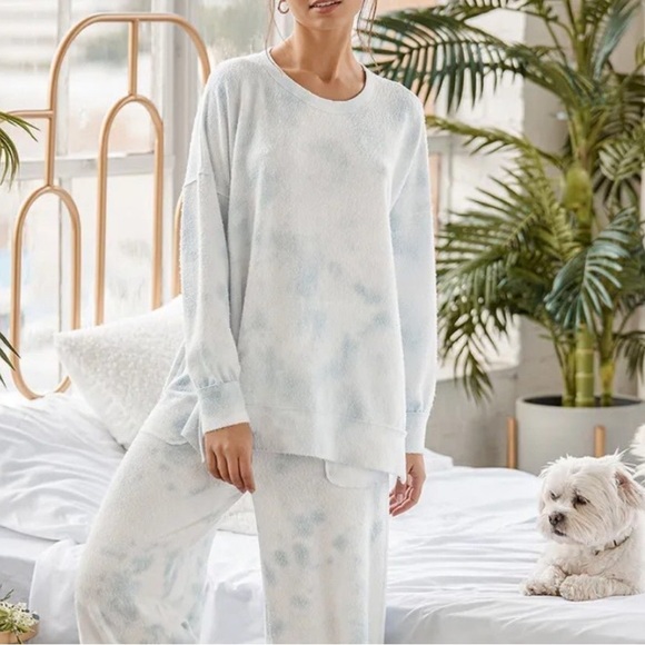 Lulus fleece like matching lounge set - Picture 2 of 4